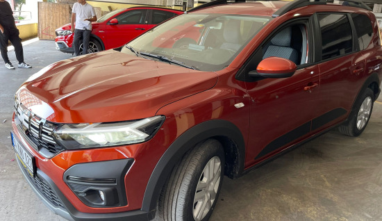 Dacia Jogger Kiralama: 7 Kişilik Benzin + LPG Ekonomik Aile Aracı